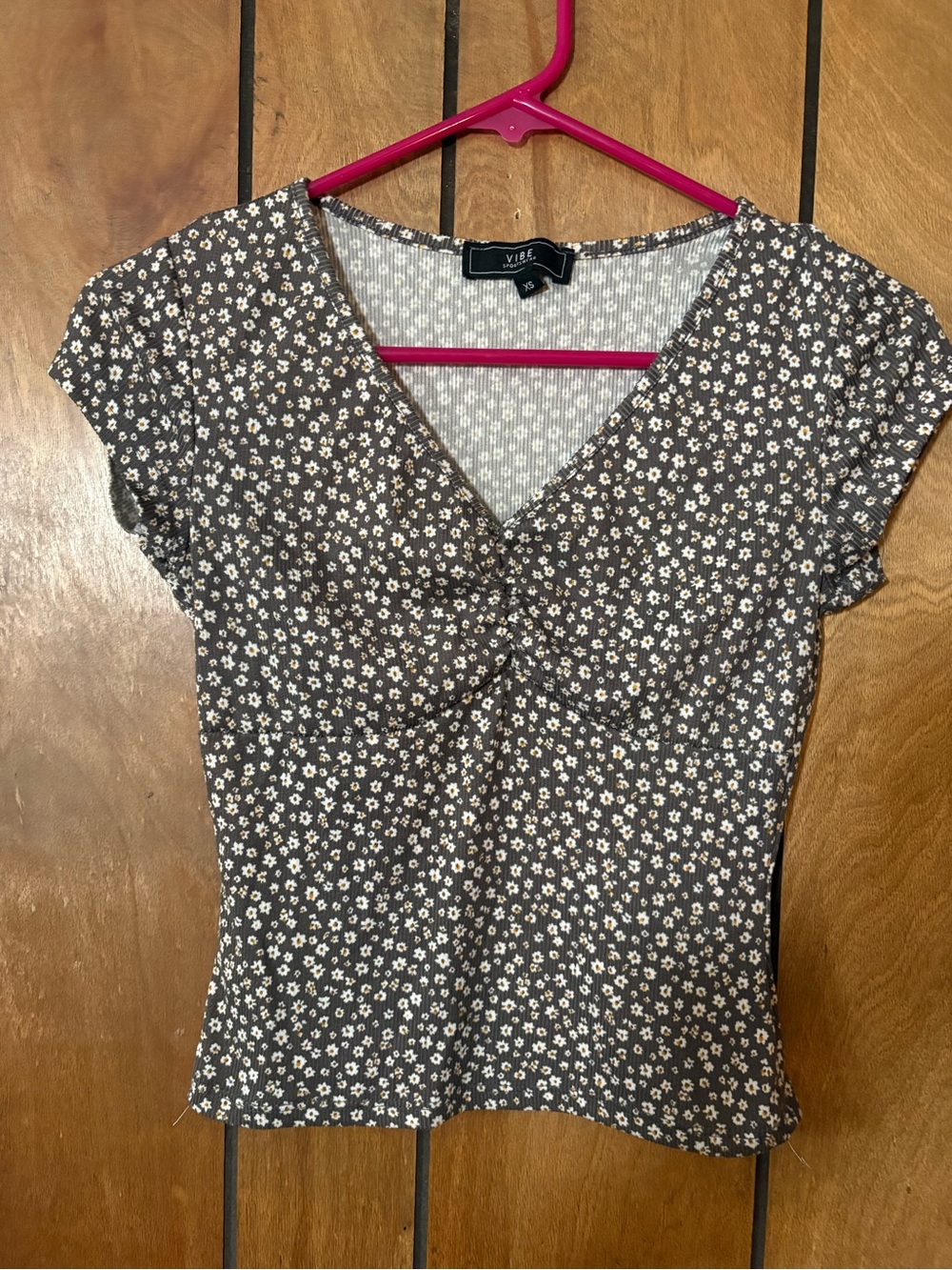 Womens Vibe Floral Top